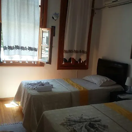 Ayfada Cafe & Pension * Ayvalik